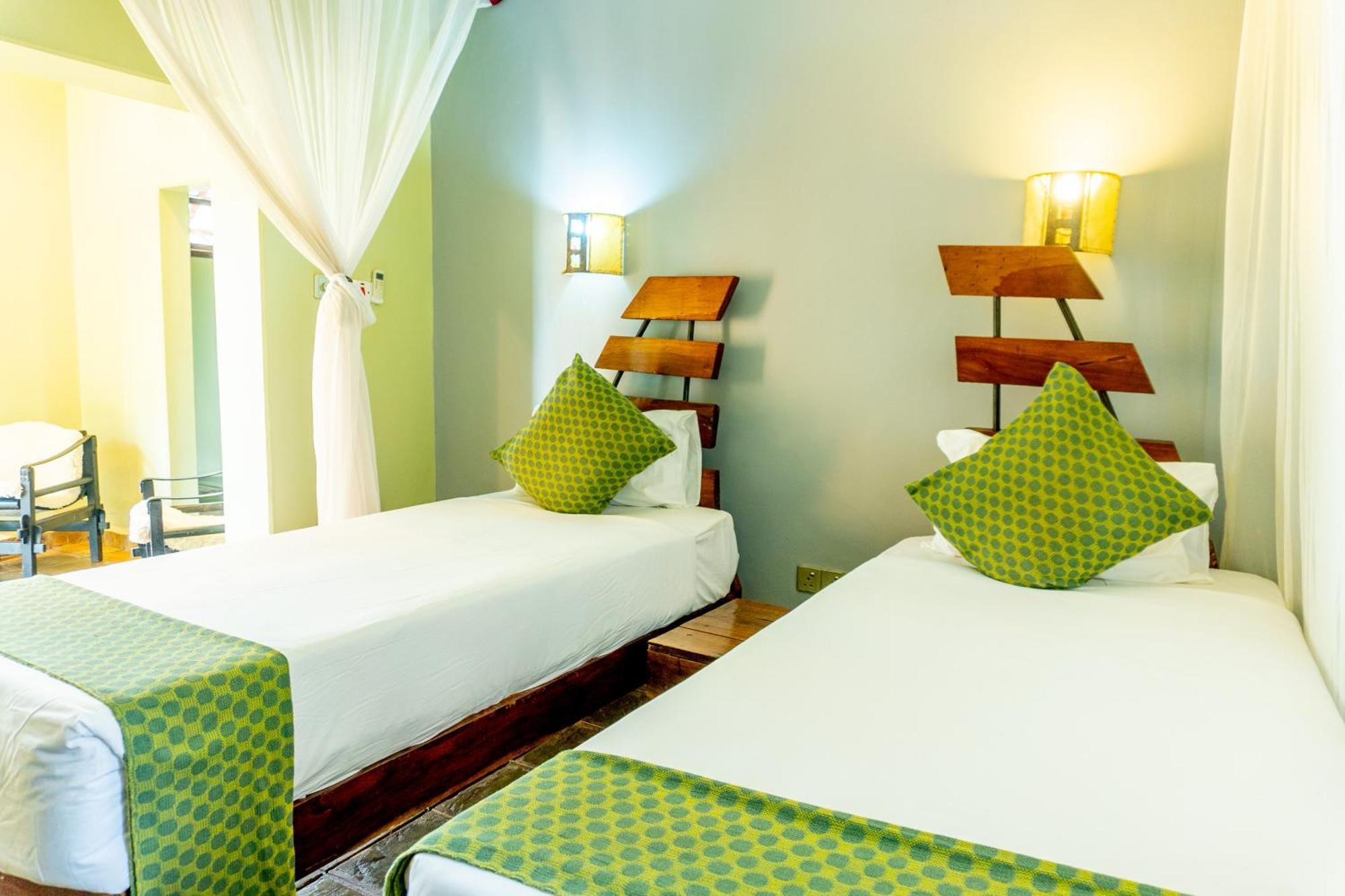 Weru Weru River Lodge موشي المظهر الخارجي الصورة