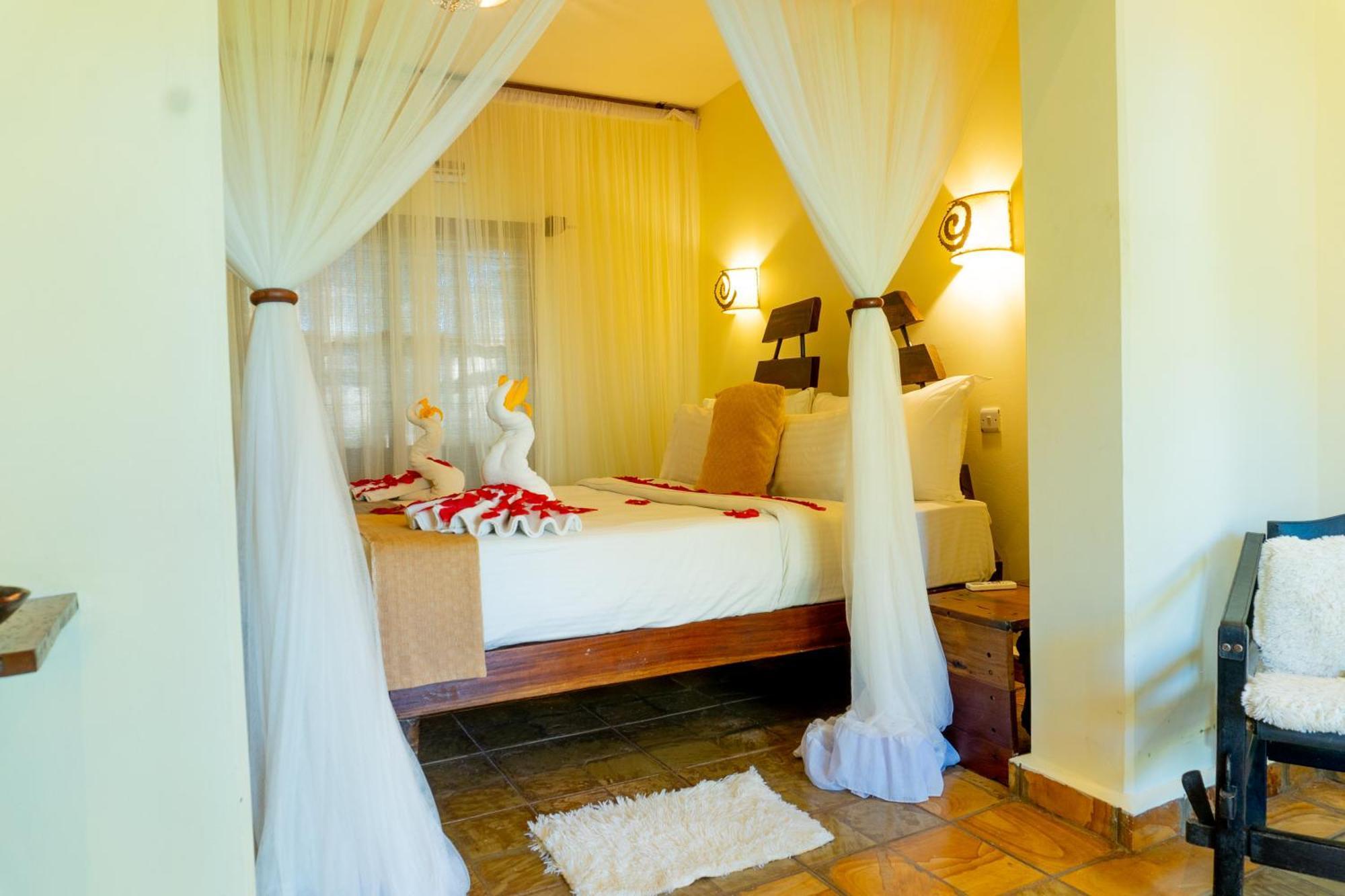 Weru Weru River Lodge موشي المظهر الخارجي الصورة